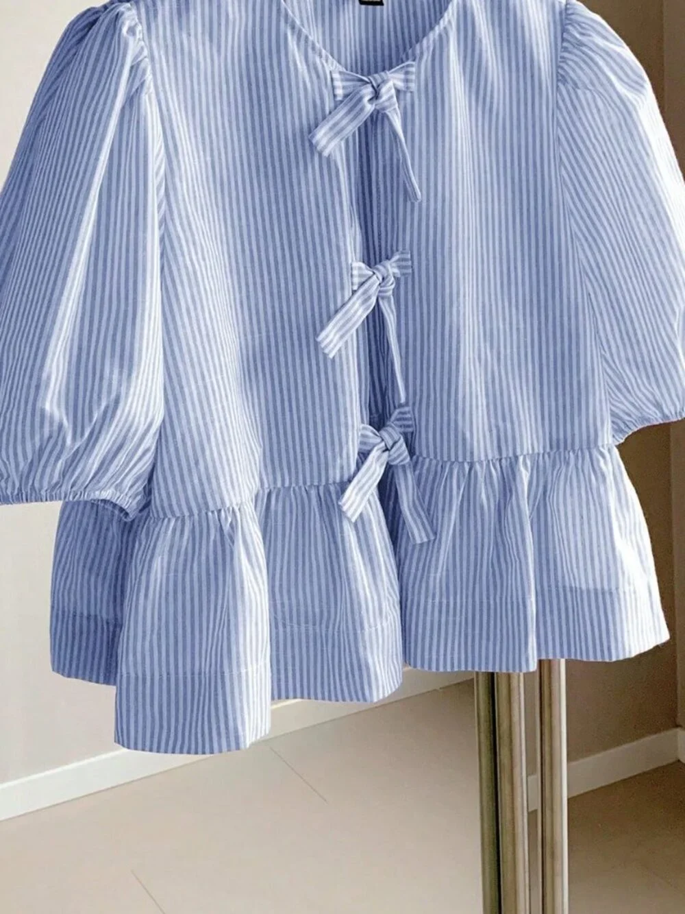 Women's Short Puff Sleeve Striped tie front blouse - Picture 5 of 7
